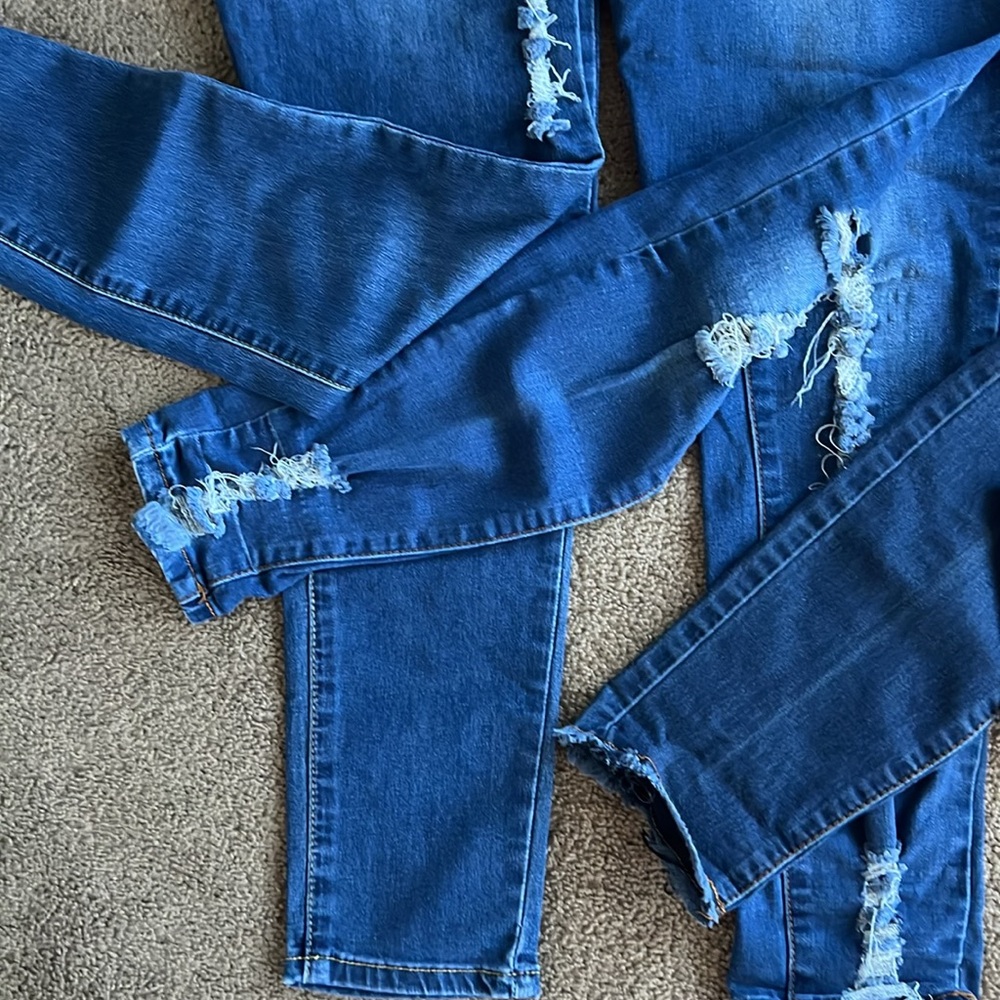 VIP Stylish Distressed Jeans Collection - Picture 4 of 10